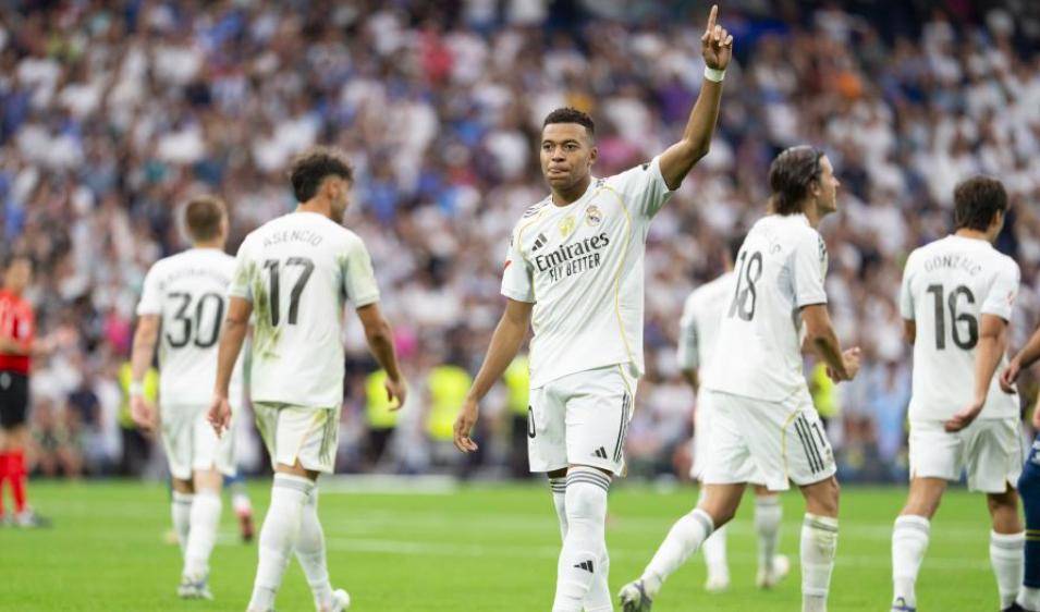 持续失利首场状态出色，澳大利亚队观众沸腾！，姆巴佩重返赛场上演精彩一战